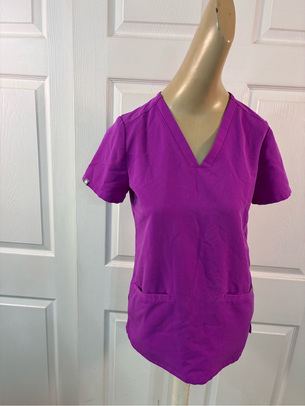 FIGS limited edition, purple, jolt, color size xxs